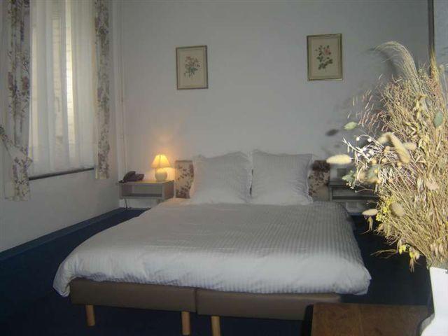 Hotel 2G Saint-Hubert Bagian luar foto